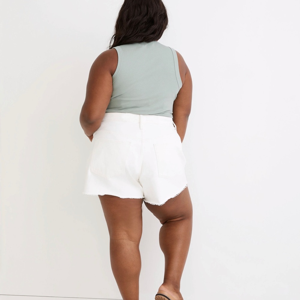 Madewell Relaxed Denim Frayed Shorts Off-White Size 22 NWT - Picture 3 of 16